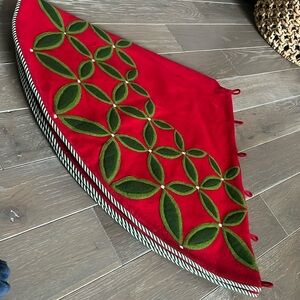 Christmas tree skirt